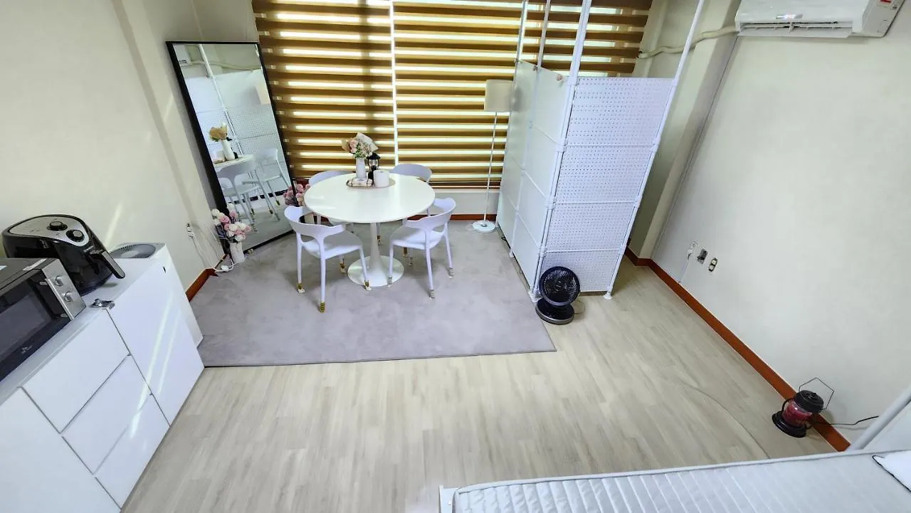 Middle Option One-Room, Exclusive Use, Public Transportation 5 Minutes Away Seoul 0*,  South Korea
