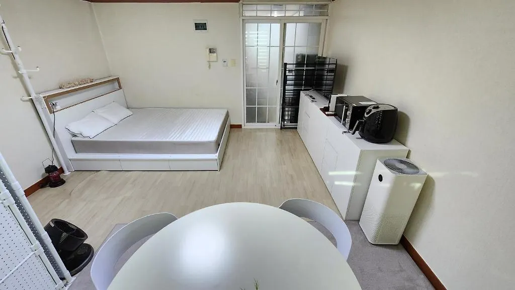 Middle Option One-Room, Exclusive Use, Public Transportation 5 Minutes Away Seoul Villa