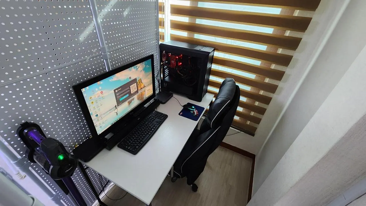 Middle Option One-Room, Exclusive Use, Public Transportation 5 Minutes Away Seoul South Korea